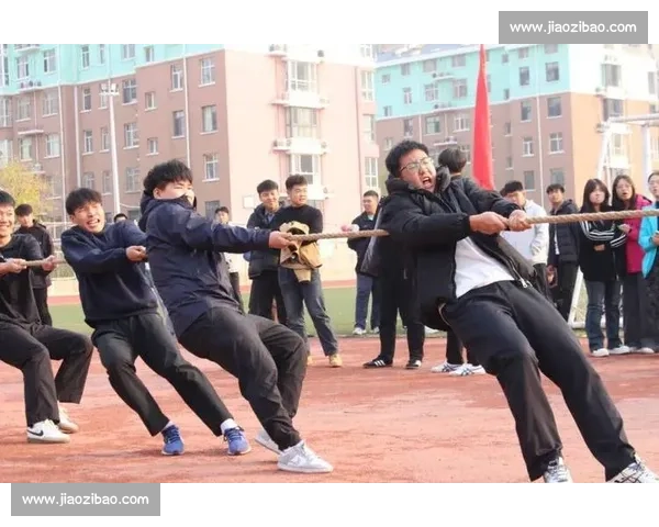 团结一心力量汇聚的拔河赛场上我们共同拼搏的难忘瞬间与青春成长 团结一心力量汇聚的拔河赛场上我们共同拼搏的难忘瞬间与青春成长